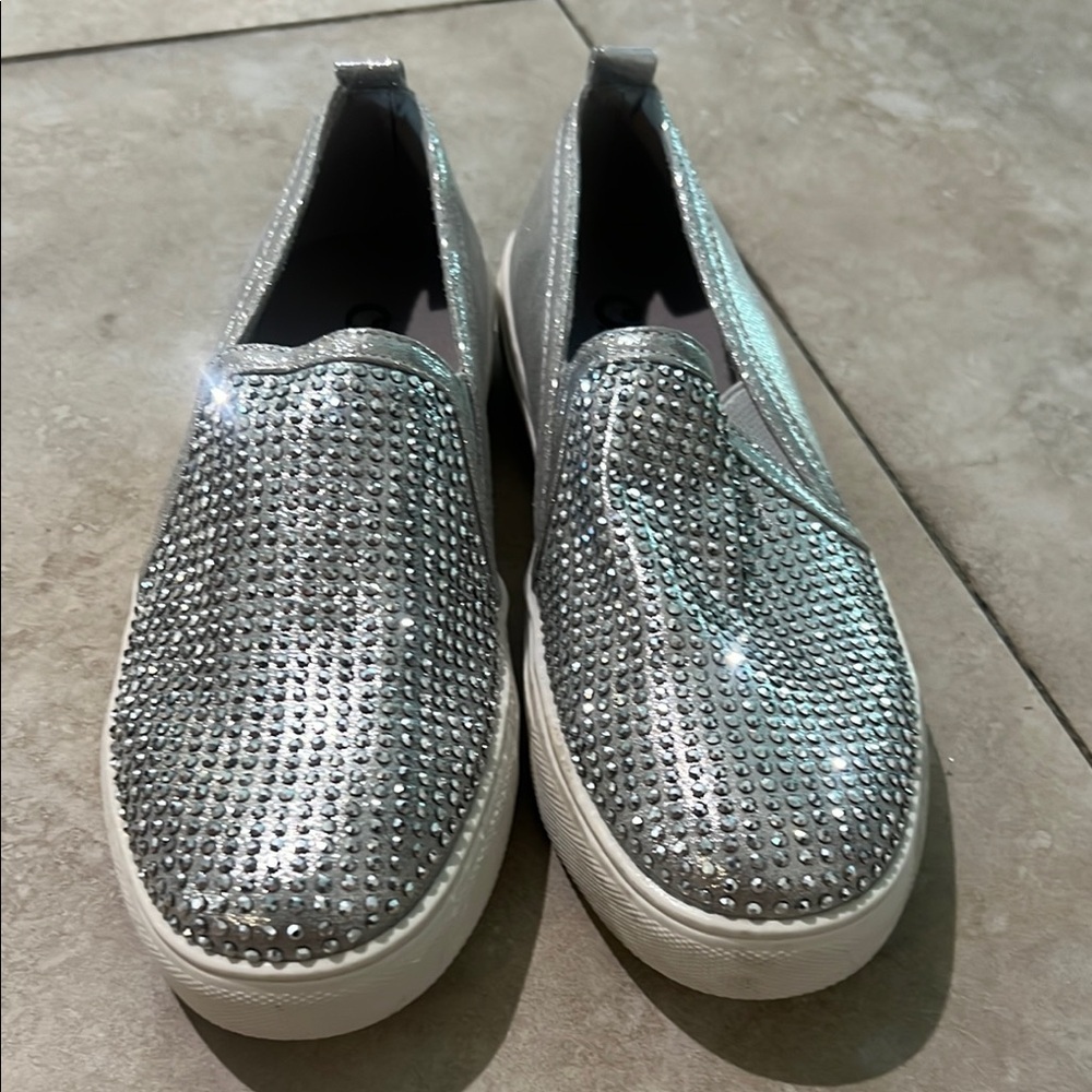 Carlos Santana Glittering Silver Slip-Ons
